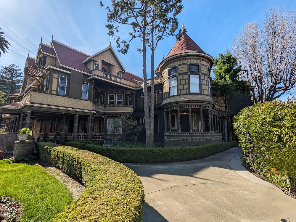 Winchester Mystery House